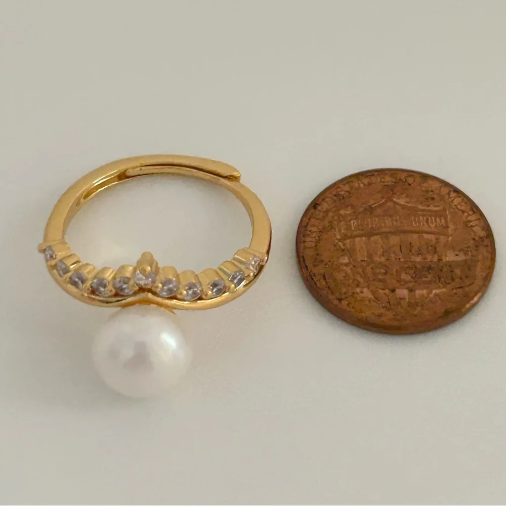 8mm White Freshwater Pearl Gold Plated Adjustable Ring